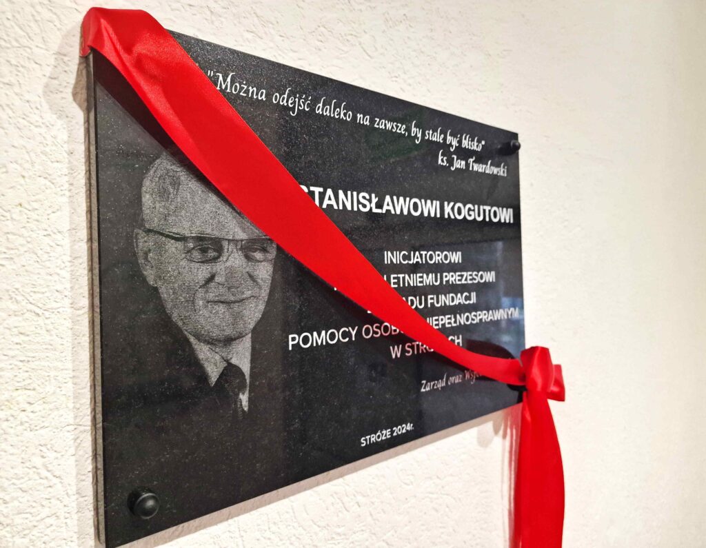 tablica-upamiętniająca-śp-stanisława-koguta